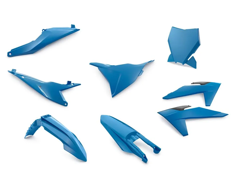 Plastic parts kit