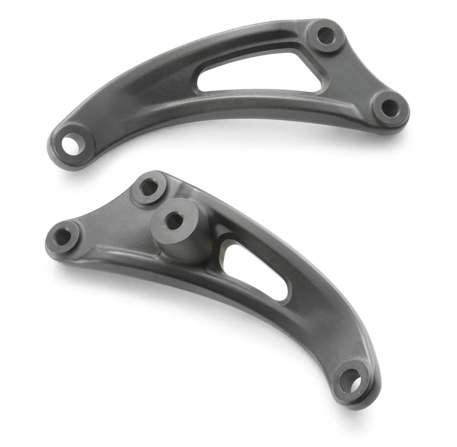 Engine brace set